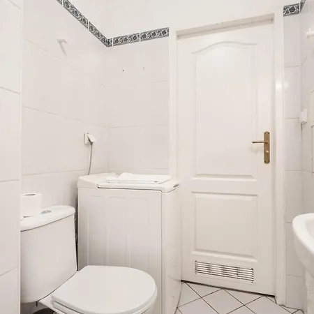 Plac Zbawiciela Comfort